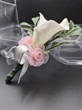 Elegant Pink and White Floral Boutonniere